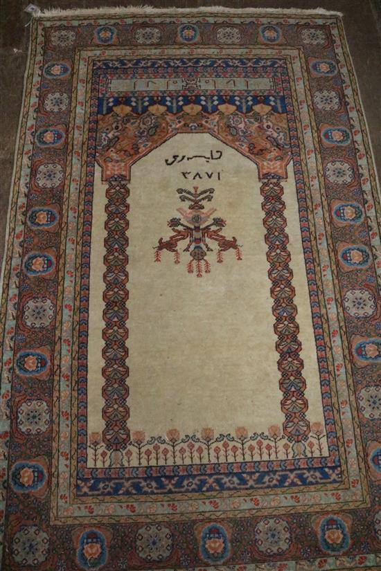 Arabic rug(-)
